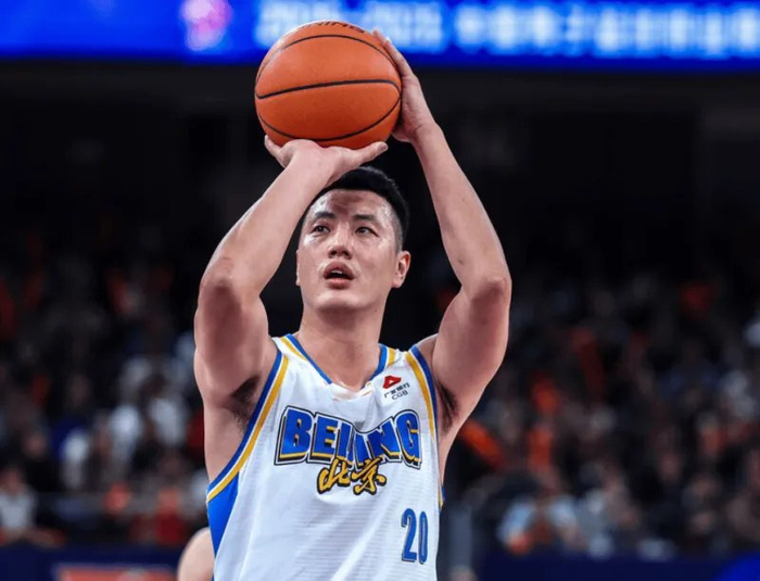 开云下载-输上海发布会！许利民赞翟晓川，回应伤情情况，贝利强调阵容不整|赵睿|曾凡博|陈盈骏|篮板|复出_新浪体育_新浪新闻